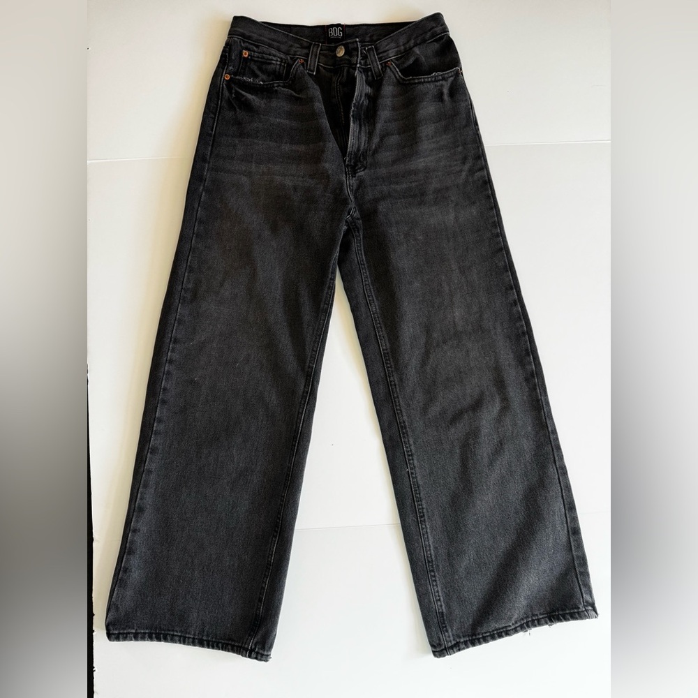 BDG Black High & Wide Women's Cropped Jeans, NWOT, Size 28 - Picture 4 of 9